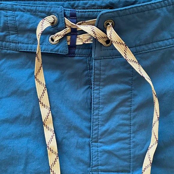 Patagonia M's Stretch Wavefarer® Board Shorts - Picture 5 of 7